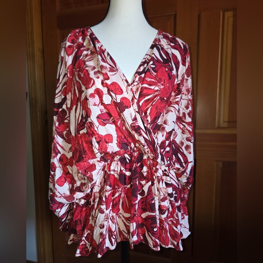 A Beautiful Soul Floral Blouse - Red Bat Sleeve Scrunch Elastic Waist Size M